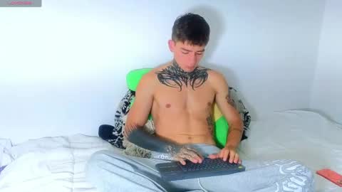 Esteban independent model online show from June 2, 12:06 pm