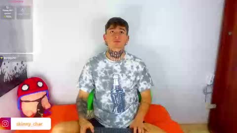 Snapshot of estebanchar_ chatting on January 10, 12:15 pm Esteban independent model online show from January 10, 12:15 pm
