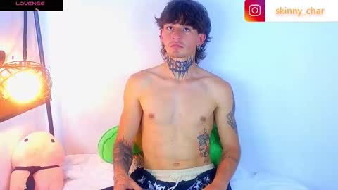Snapshot of estebanchar_ chatting on September 19, 12:38 pm Esteban independent model online show from September 19, 12:38 pm