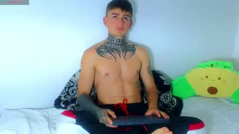 Esteban independent model online show from May 19, 1:56 am