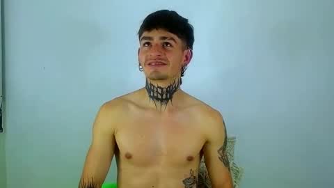 Snapshot of estebanchar_ chatting on March 7, 12:48 am Esteban independent model online show from March 7, 12:48 am