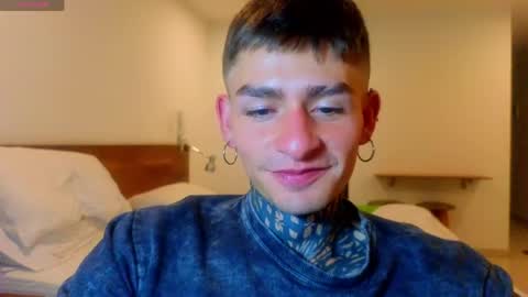 Esteban independent model online show from May 10, 2:46 am