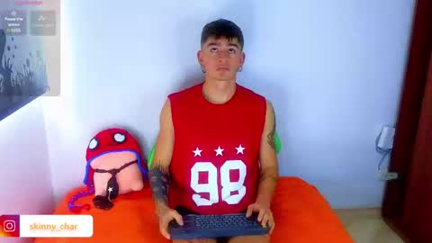 Snapshot of estebanchar_ chatting on December 27, 1:50 pm Esteban independent model online show from December 27, 1:50 pm