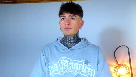 Esteban independent model online show from November 4, 11:44 am