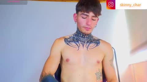 Esteban independent model online show from October 18, 5:40 pm