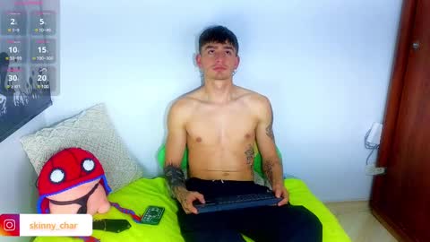 Snapshot of estebanchar_ chatting on December 12, 11:25 pm Esteban independent model online show from December 12, 11:25 pm