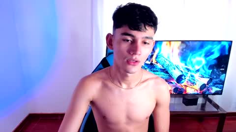 Snapshot of estebanperez_ chatting on January 18, 12:57 pm Esteban online show from January 18, 12:57 pm