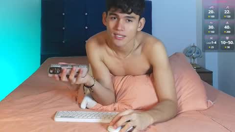 Snapshot of estebanperez_ chatting on March 2, 3:42 pm Esteban online show from March 2, 3:42 pm
