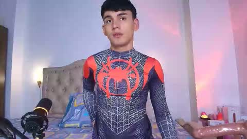 Snapshot of estebanperez_ chatting on October 5, 1:15 pm Esteban online show from October 5, 1:15 pm