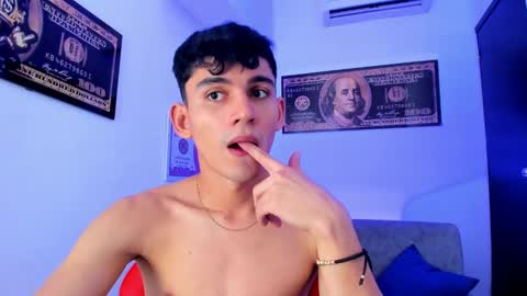 Snapshot of estebanperez_ chatting on January 11, 12:07 pm Esteban online show from January 11, 12:07 pm