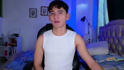 Esteban online show from April 18, 11:11 am