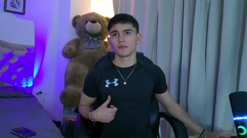 Esteban online show from June 16, 7:16 pm
