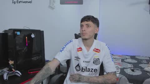 estivenvel online show from March 9, 10:59 pm