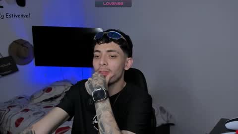 estivenvel online show from November 4, 5:47 pm