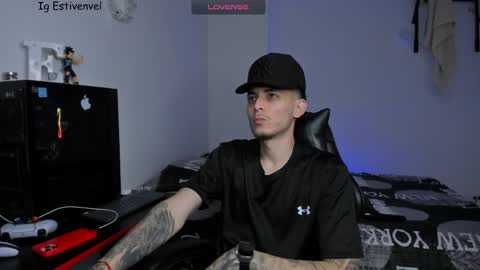 estivenvel online show from March 24, 4:56 pm