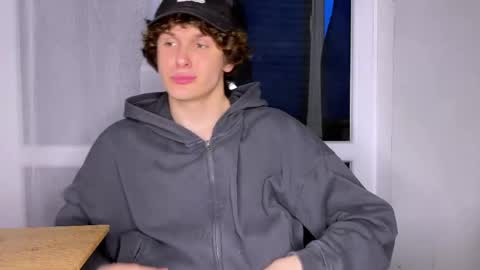 Alex online show from May 4, 6:42 pm