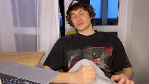 Alex online show from May 3, 5:48 pm