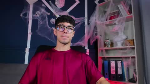 Etham online show from November 6, 1:58 pm