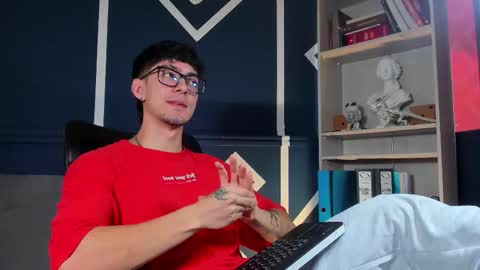 Etham online show from November 8, 2:09 pm