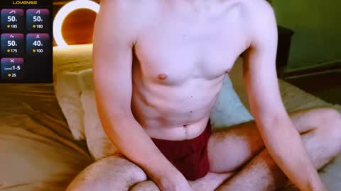 Snapshot of ethan7inches chatting on December 7, 11:56 pm Ethan online show from December 7, 11:56 pm