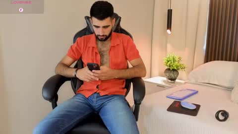 Ethan online show from April 22, 2:11 pm