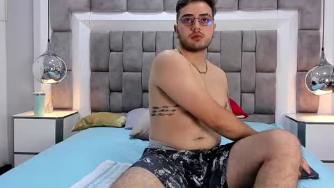 ethan_greys online show from November 15, 7:32 am