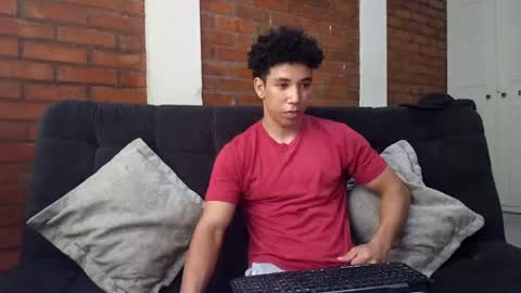 Snapshot of ethan_noir chatting on February 1, 7:13 pm Ethan Noir online show from February 1, 7:13 pm