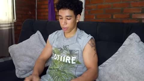 Snapshot of ethan_noir chatting on December 30, 9:40 pm Ethan Noir online show from December 30, 9:40 pm