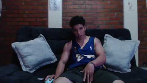 Snapshot of ethan_noir chatting on December 6, 2:57 am Ethan Noir online show from December 6, 2:57 am