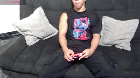 Snapshot of ethan_noir chatting on October 14, 10:33 am Ethan Noir online show from October 14, 10:33 am