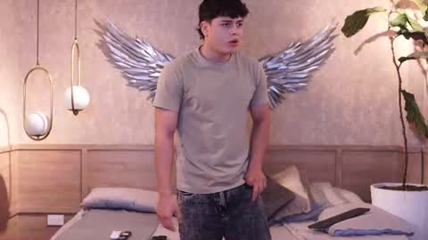 ethan_occonor online show from June 18, 11:37 am
