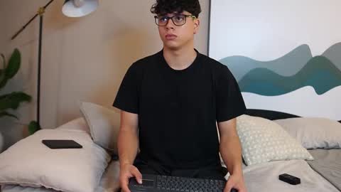Snapshot of ethan_occonor chatting on October 5, 6:34 pm ethan_occonor online show from October 5, 6:34 pm