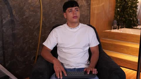 ethan_occonor online show from April 1, 1:35 pm