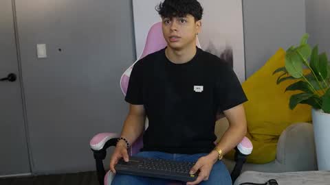 ethan_occonor online show from October 18, 1:05 pm