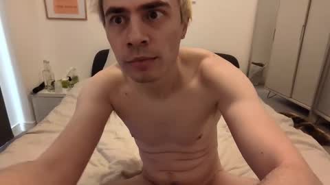 Snapshot of ethan_of_london chatting on March 9, 7:12 am Ethan online show from March 9, 7:12 am