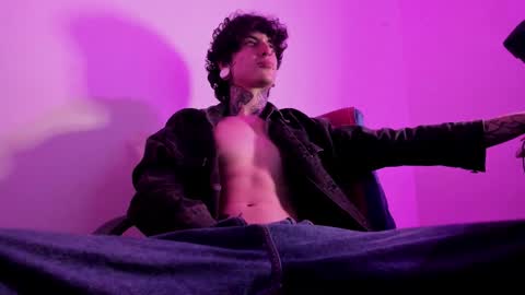 Snapshot of ethan_sykes chatting on September 22, 3:28 am Ethan sykes online show from September 22, 3:28 am