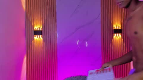 ethan_thouse online show from December 2, 7:06 pm