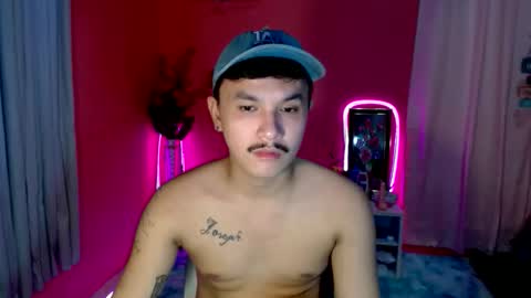 Snapshot of ethan_uwuxx chatting on October 5, 12:47 am DAVE online show from October 5, 12:47 am
