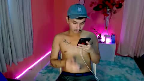 Snapshot of ethan_uwuxx chatting on October 10, 12:26 am DAVE online show from October 10, 12:26 am