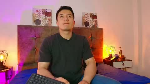 ethanconnor_ online show from April 29, 12:32 pm