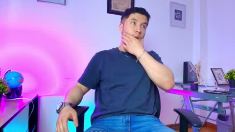 ethanconnor_ online show from May 20, 11:50 am