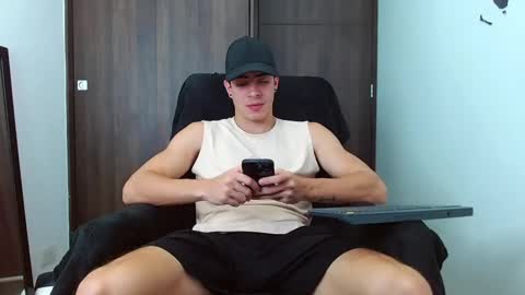 Snapshot of ethangreey1 chatting on January 16, 4:50 pm ethangreey1 online show from January 16, 4:50 pm