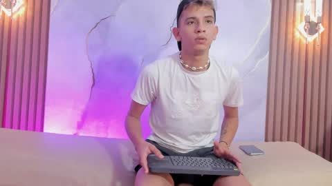 ethanhot_os online show from April 6, 9:04 pm