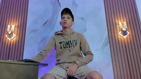 ethanhot_os online show from April 10, 6:26 pm