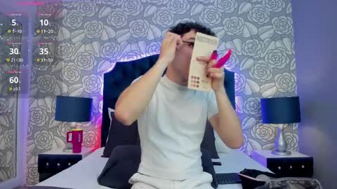 Snapshot of ethanleroyy chatting on October 9, 1:27 pm Ethan Leroy online show from October 9, 1:27 pm