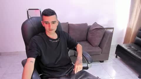 Ethan Boy online show from April 21, 7:42 pm