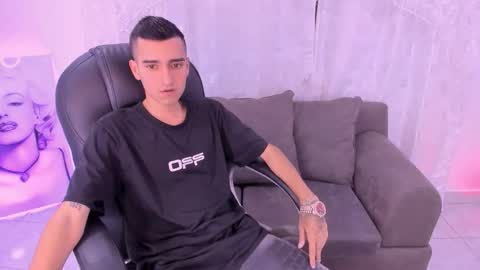 Ethan Boy online show from March 24, 10:13 pm