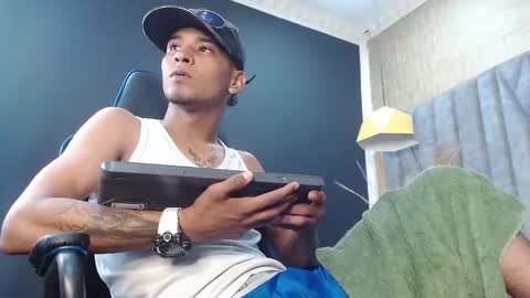 Snapshot of ethanwalkerr chatting on September 15, 8:32 pm EthanWalkerr online show from September 15, 8:32 pm