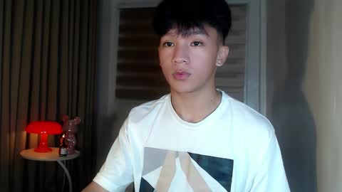 Rey online show from April 2, 11:45 pm