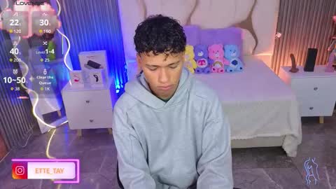 ette online show from March 17, 3:20 am